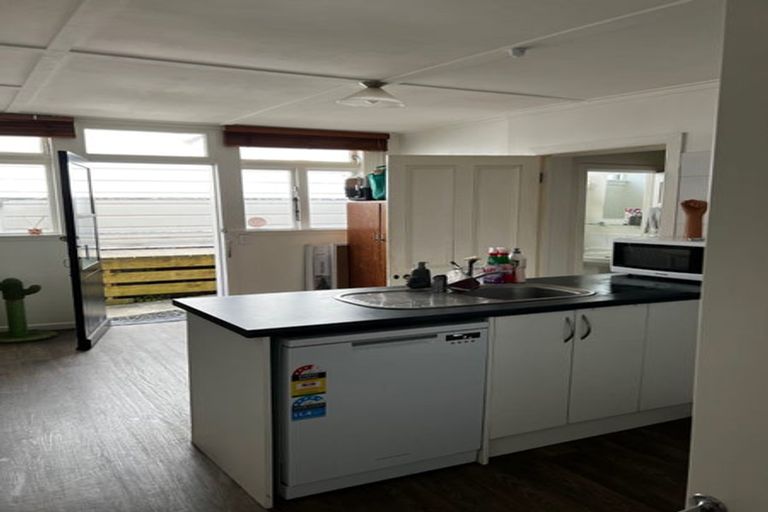 Photo of property in 22 Devon Street, Aro Valley, Wellington, 6021