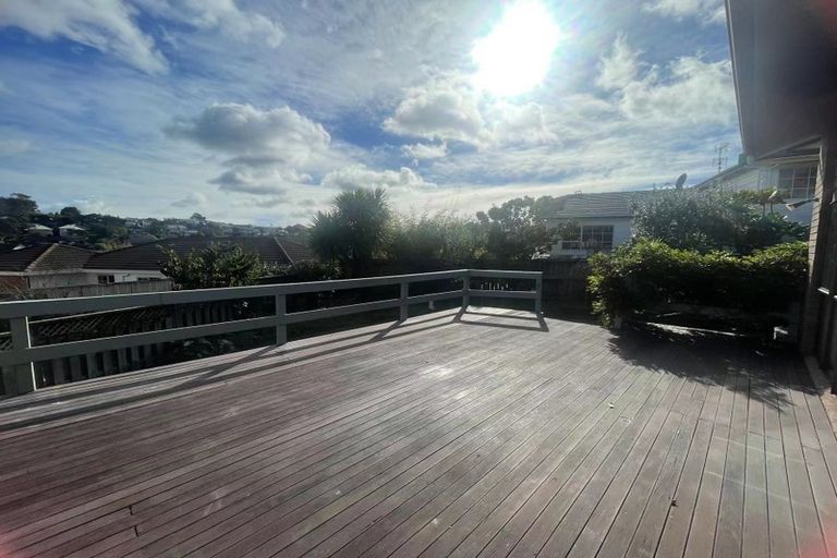 Photo of property in 4 Delisle Place, Windsor Park, Auckland, 0632