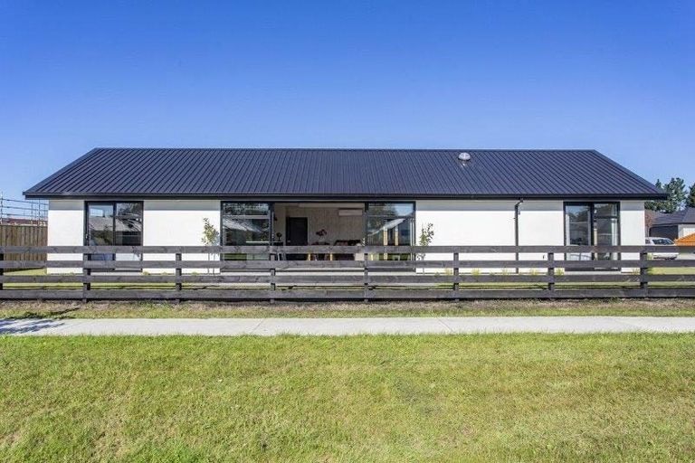 Photo of property in 1 Jasmine Street, Woodend, 7610