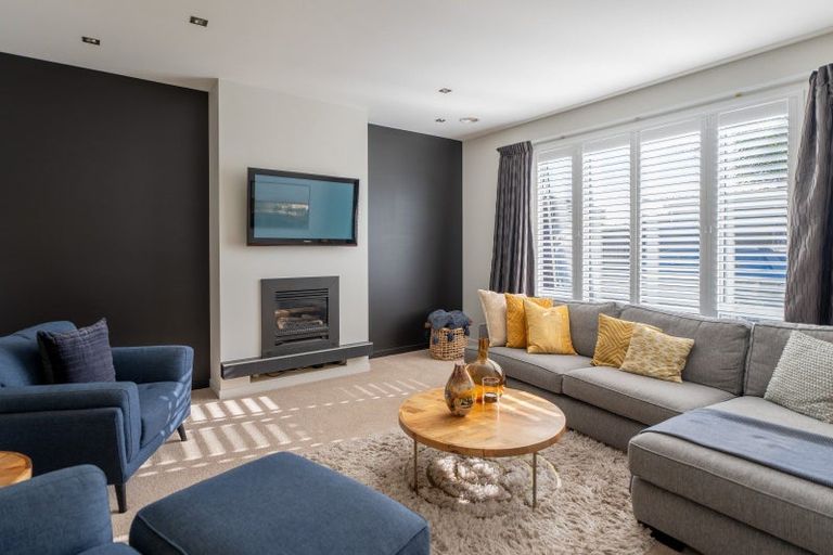 Photo of property in 8 Petrel Close, Paraparaumu Beach, Paraparaumu, 5032