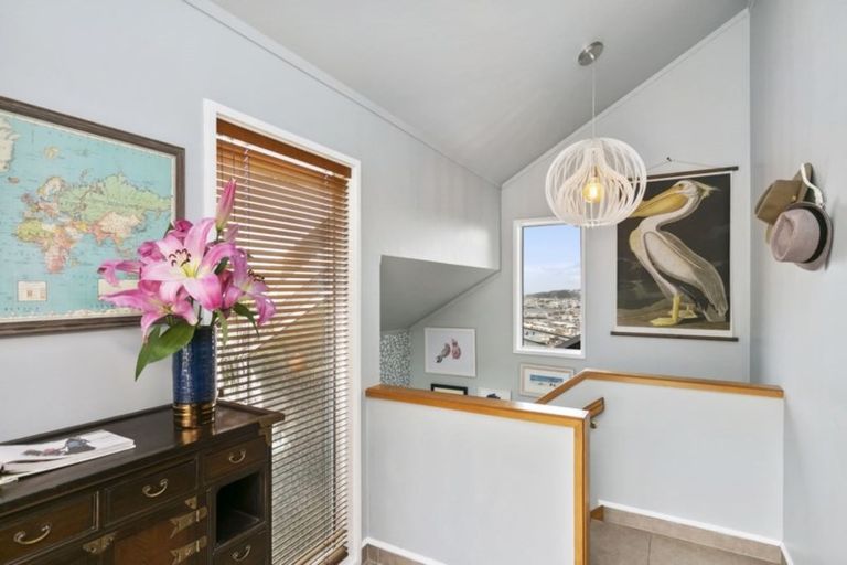 Photo of property in 93a Jubilee Road, Khandallah, Wellington, 6035