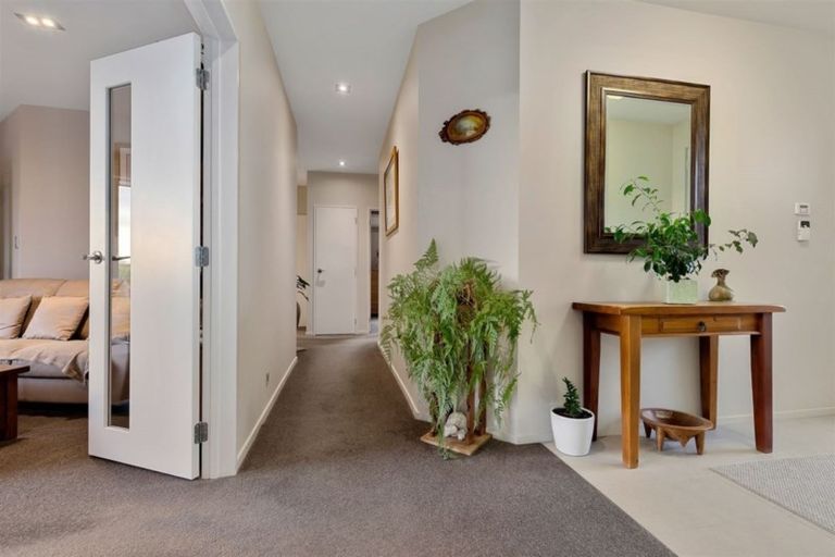 Photo of property in 51 Mokihi Gardens, Hillmorton, Christchurch, 8024