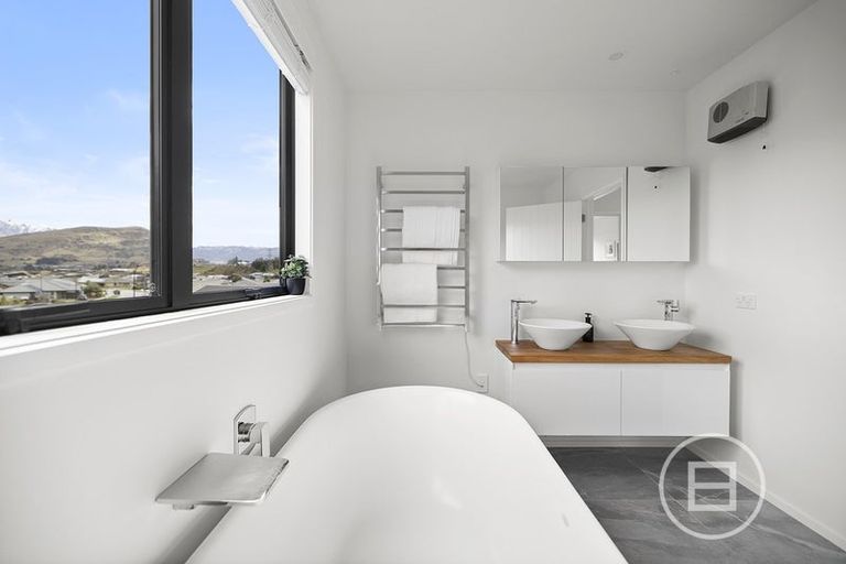 Photo of property in 12 Violet Way, Lower Shotover, Queenstown, 9304