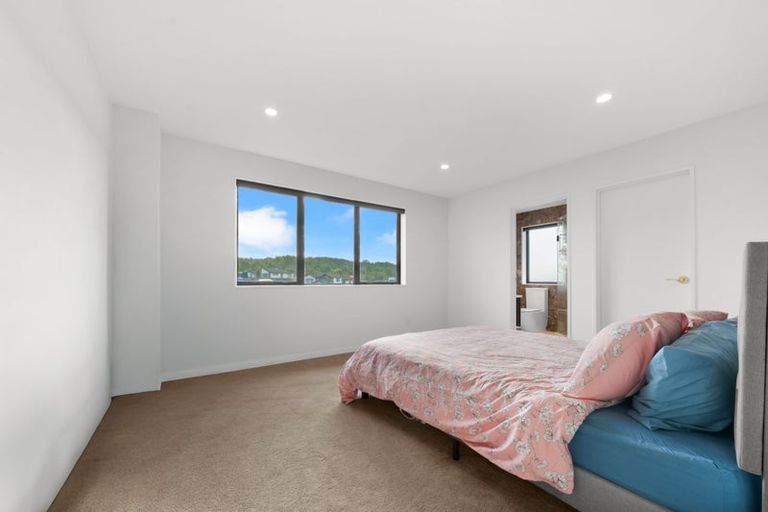 Photo of property in 6 Wheki Place, Swanson, Auckland, 0614