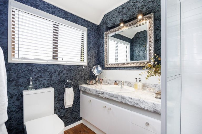 Photo of property in 8 Caccia Birch Lane, Hokowhitu, Palmerston North, 4410