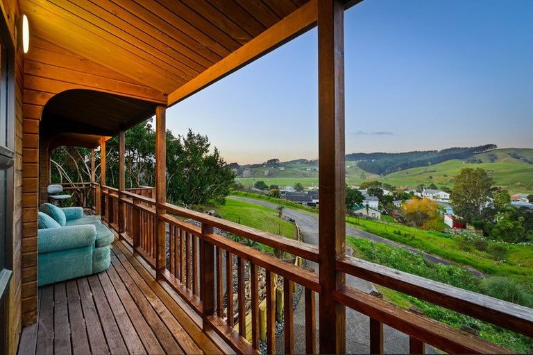 Photo of property in 17e Nelson Street, Helensville, 0800