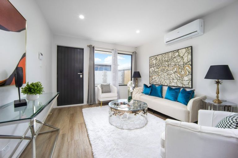 Photo of property in 8a Sharland Avenue, Manurewa, Auckland, 2102