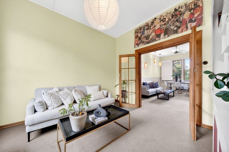 Photo of property in 24 Papawai Road, Greytown, 5712