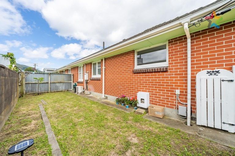 Photo of property in 1 Fairfield Avenue, Fairfield, Lower Hutt, 5011