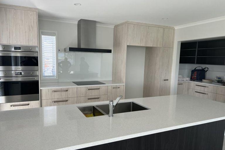 Photo of property in 17 Te Kaka Place, Omokoroa, 3114