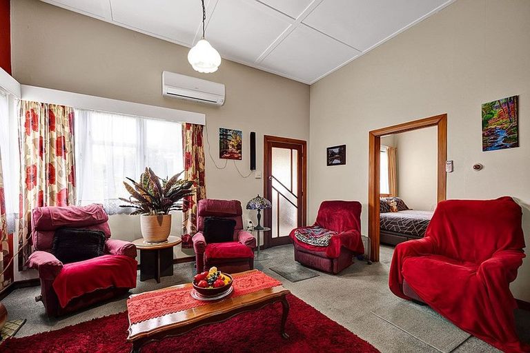 Photo of property in 35 Victoria Street, Patea, 4520