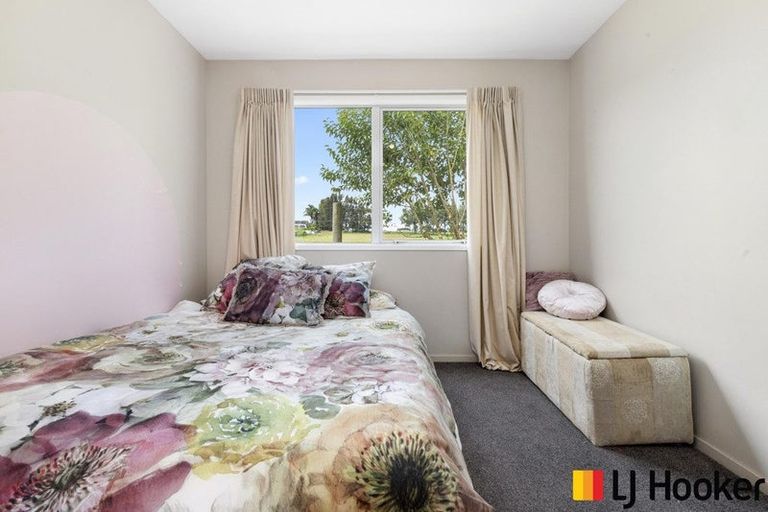 Photo of property in 11 Second Avenue, Glenbrook, Waiuku, 2681
