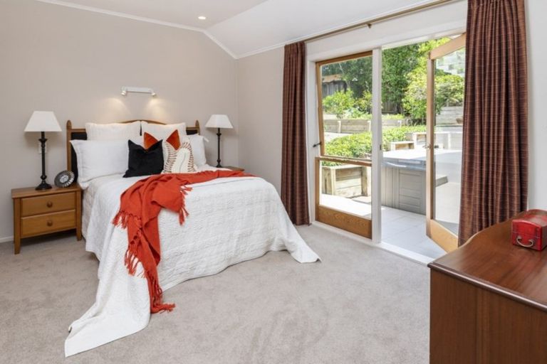 Photo of property in 62 Parkhill Road, Mellons Bay, Auckland, 2014