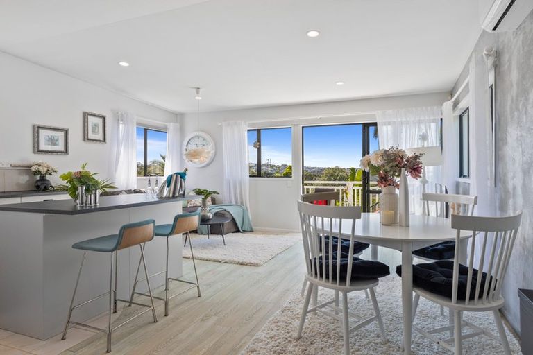 Photo of property in 120 Awaruku Road, Torbay, Auckland, 0630