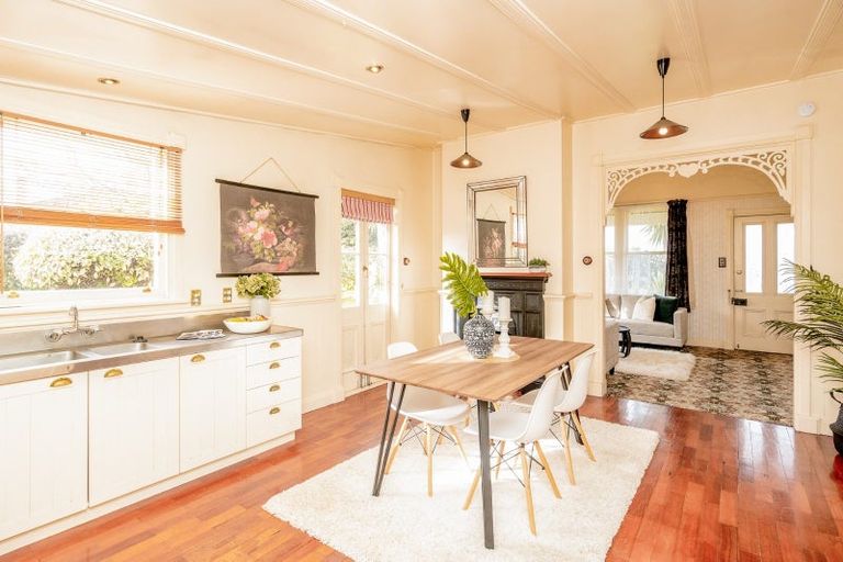 Photo of property in 1 Knighton Road, Hillcrest, Hamilton, 3216