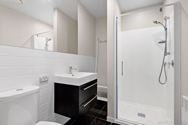 Photo of property in 20/8 Thatcher Crescent, Crofton Downs, Wellington, 6035