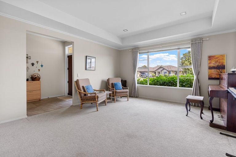 Photo of property in 96 Farringdon Avenue, Rototuna North, Hamilton, 3210