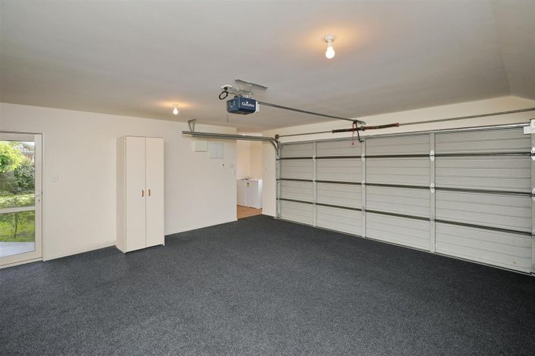 Photo of property in 20 Sutton Place, Dallington, Christchurch, 8061