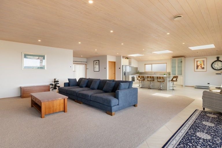 Photo of property in 69 Omokoroa Road, Omokoroa, 3114