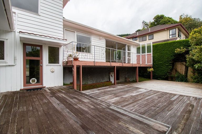 Photo of property in 17 Peterhouse Street, Tawa, Wellington, 5028