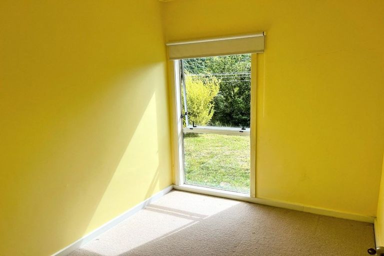 Photo of property in 51c Mandalay Terrace, Khandallah, Wellington, 6035