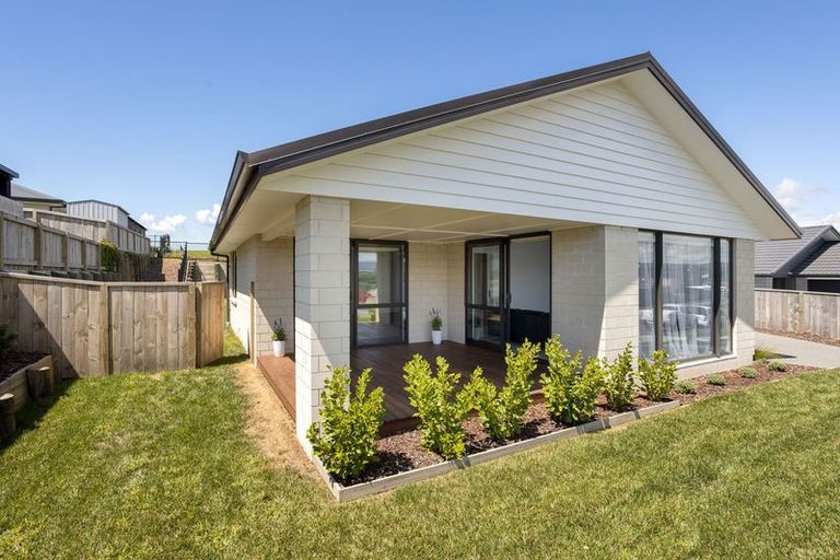 Photo of property in 22 Stingray Drive, Omokoroa, 3114