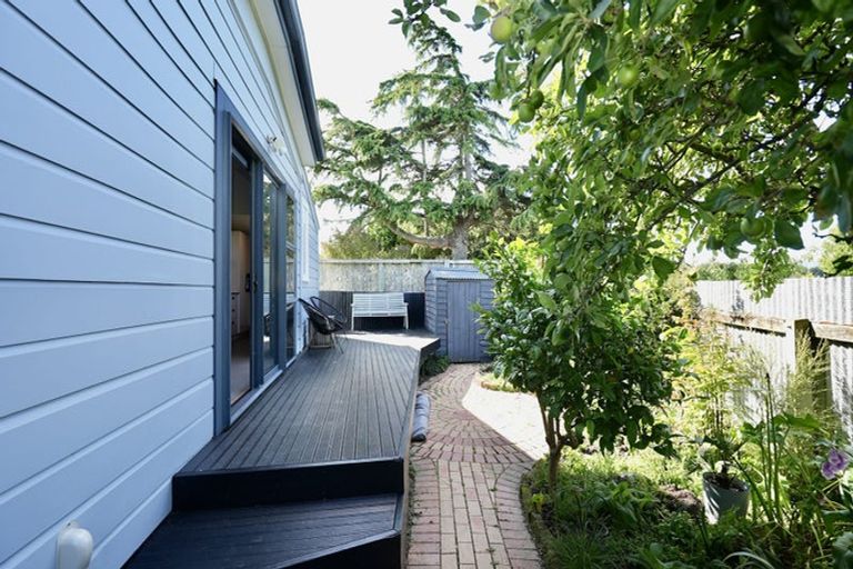 Photo of property in 73a Savage Crescent, West End, Palmerston North, 4412