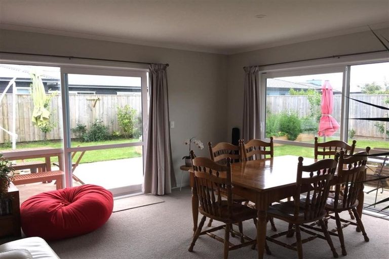 Photo of property in 14 Linwood Drive, Paraparaumu, 5032