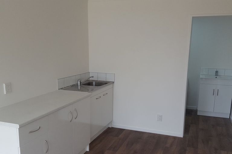 Photo of property in 8 Arawhata Road, Paraparaumu, 5032