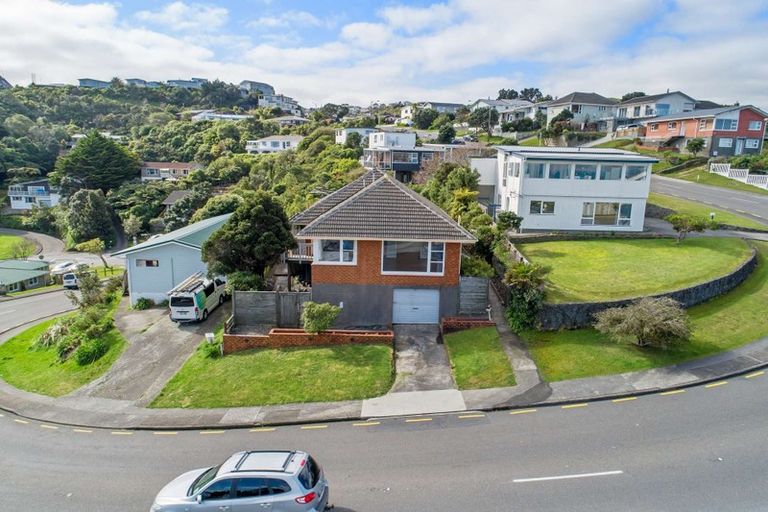 Photo of property in 101 Dowse Drive, Maungaraki, Lower Hutt, 5010
