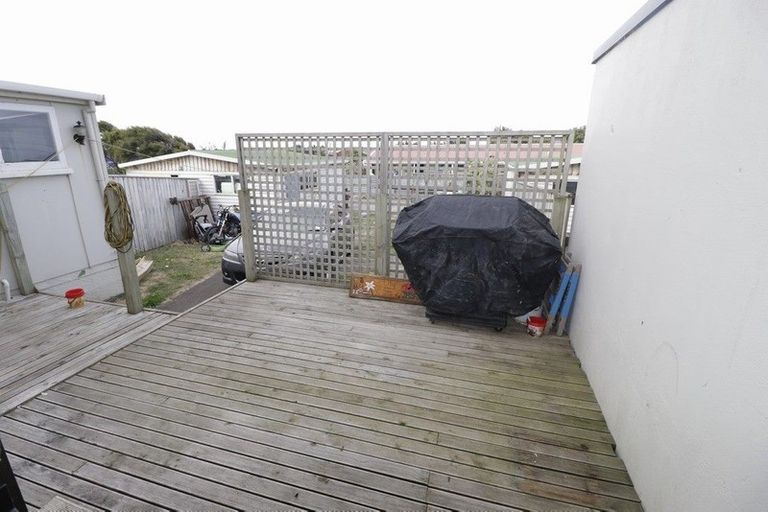 Photo of property in 12 Matipo Street, Castlecliff, Whanganui, 4501