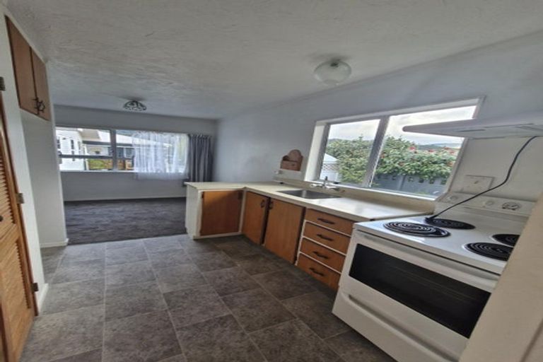 Photo of property in 44 Main Road, Wainuiomata, Lower Hutt, 5014