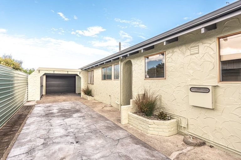 Photo of property in 53 Hinau Street, Castlecliff, Whanganui, 4501