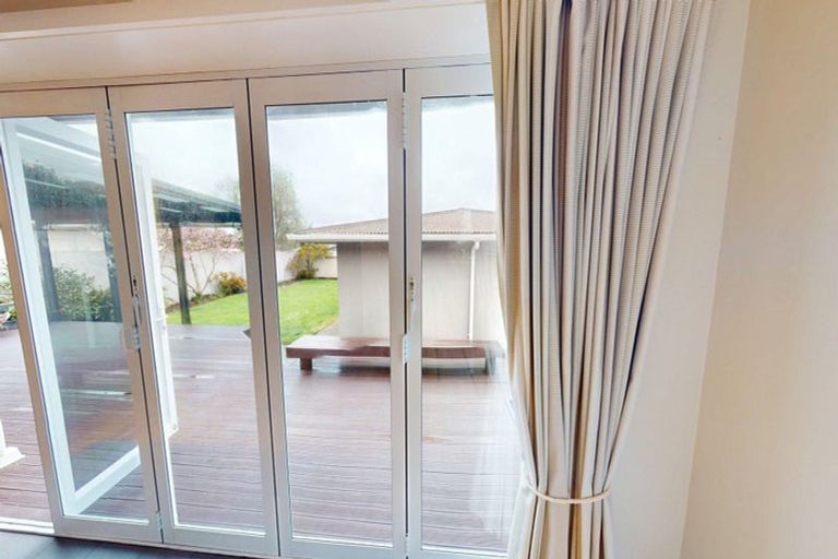 Photo of property in 7 Raglan Avenue, Cloverlea, Palmerston North, 4412