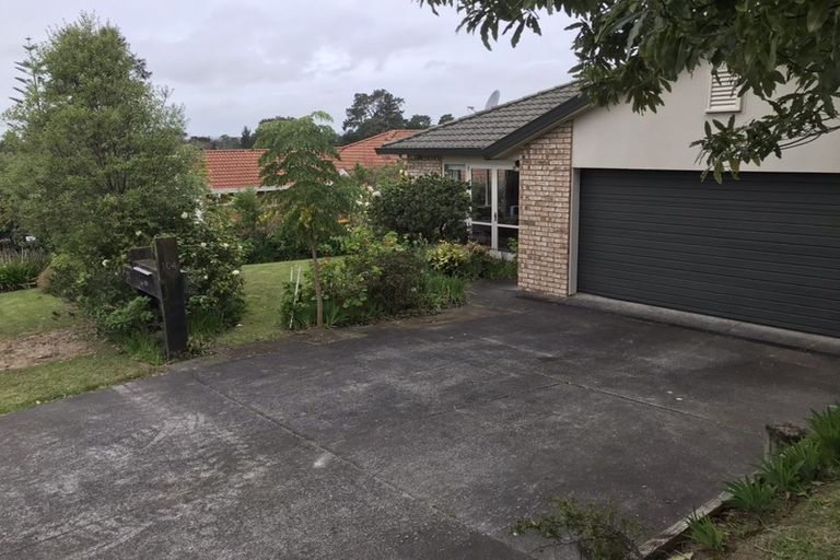 Photo of property in 104 Harmel Road, Glendene, Auckland, 0602