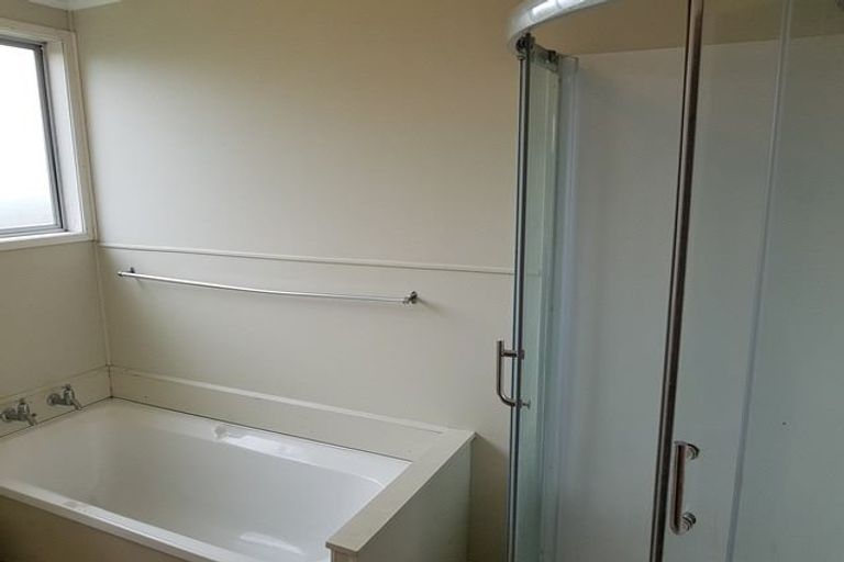 Photo of property in 6 Sabot Place, Massey, Auckland, 0614