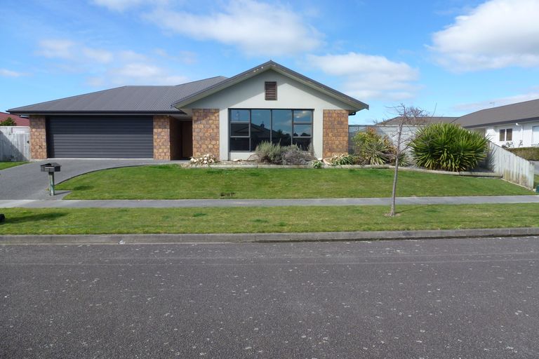 Photo of property in 20 Meridian Grove, Kelvin Grove, Palmerston North, 4414