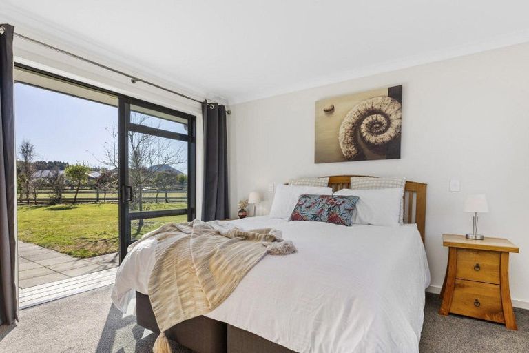 Photo of property in 3 Karaka Place, Kinloch, Taupo, 3377