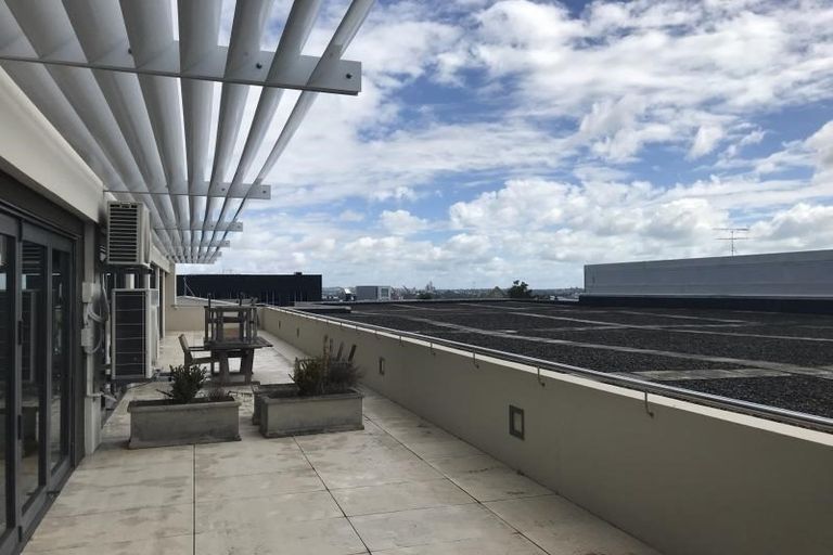 Photo of property in Heards Building, 303/2 Ruskin Street, Parnell, Auckland, 1052