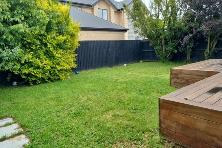 Photo of property in 135 Avonhead Road, Avonhead, Christchurch, 8042