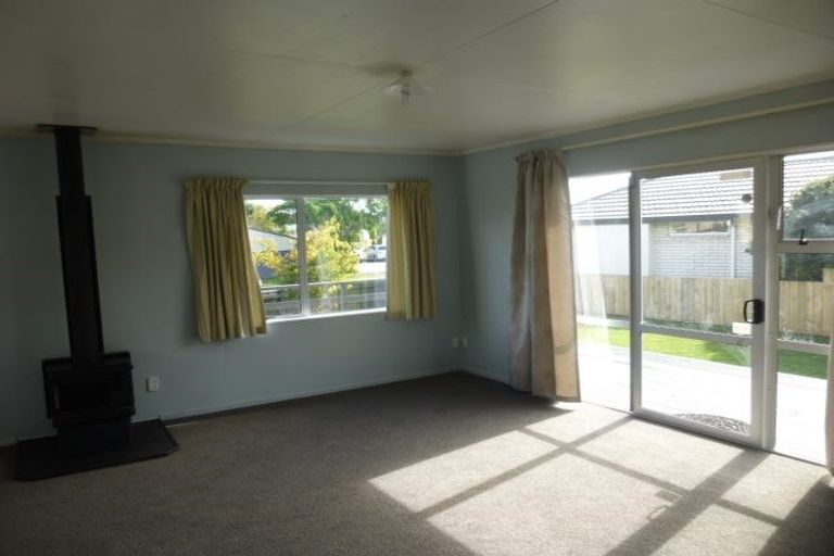 Photo of property in 27 Silvan Place, Bell Block, New Plymouth, 4312