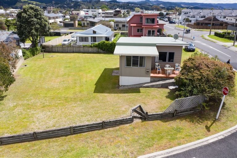 Photo of property in 203 Winifred Avenue, Whangamata, 3620
