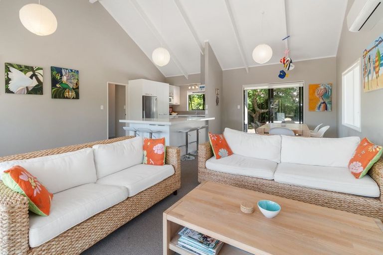 Photo of property in 9 Coronation Row, Pauanui, Hikuai, 3579