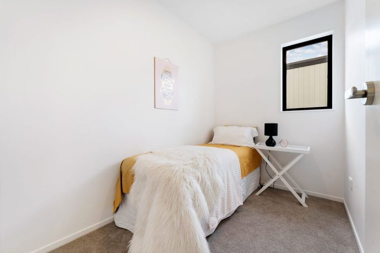 Photo of property in 45a Crestview Rise, Papakura, 2110