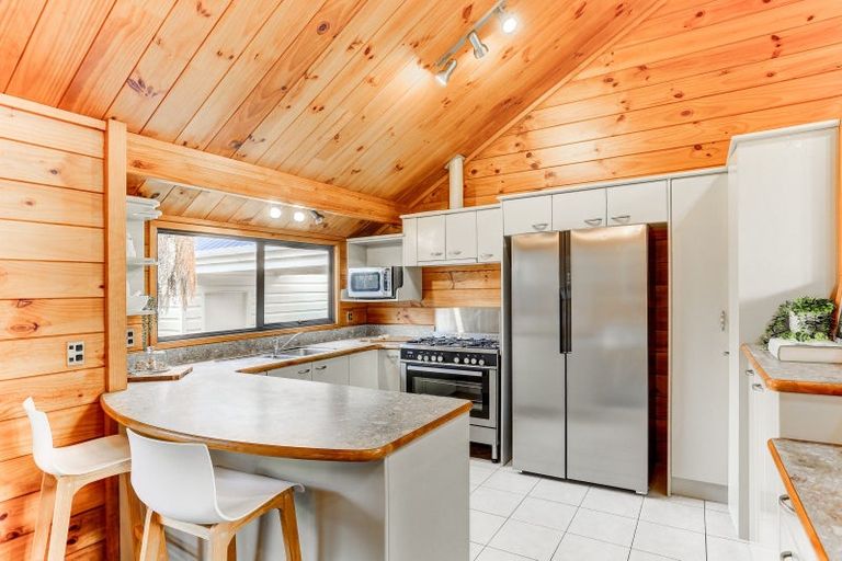 Photo of property in 12 Pickwick Road, Otamatea, Whanganui, 4571