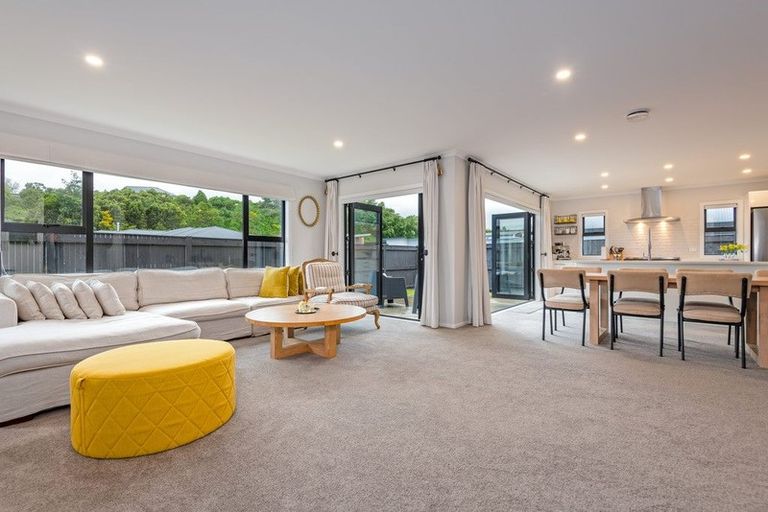 Photo of property in 1 Serenity Crescent, Kelvin Grove, Palmerston North, 4414