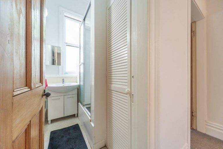 Photo of property in 24 Konini Road, Hataitai, Wellington, 6021