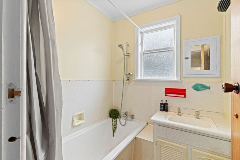 Photo of property in 60 Purnell Street, College Estate, Whanganui, 4500