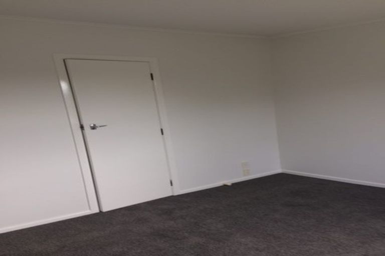 Photo of property in 68 Gladstone Road, Northcote, Auckland, 0627