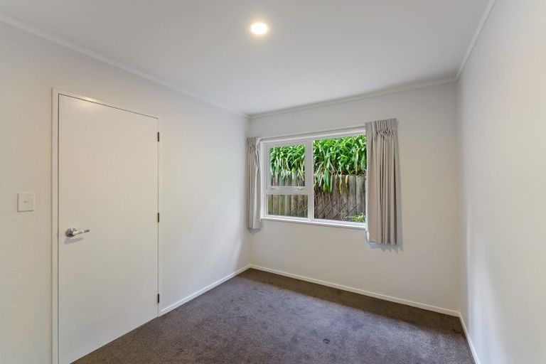 Photo of property in 8b Gavin Road, Raumati Beach, Paraparaumu, 5032